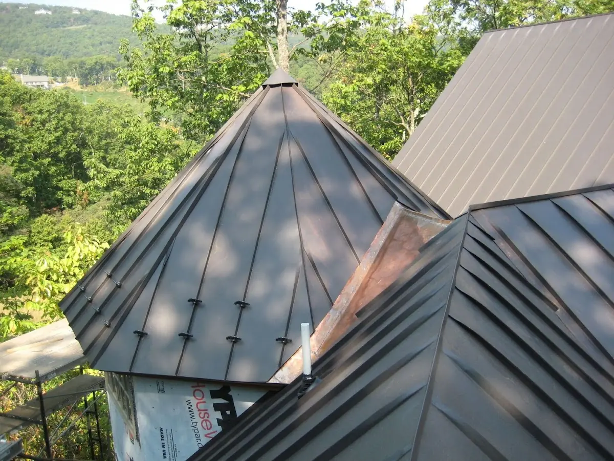 Professional Gutter Cleaning by Craftsman Roofing in Nanakuli